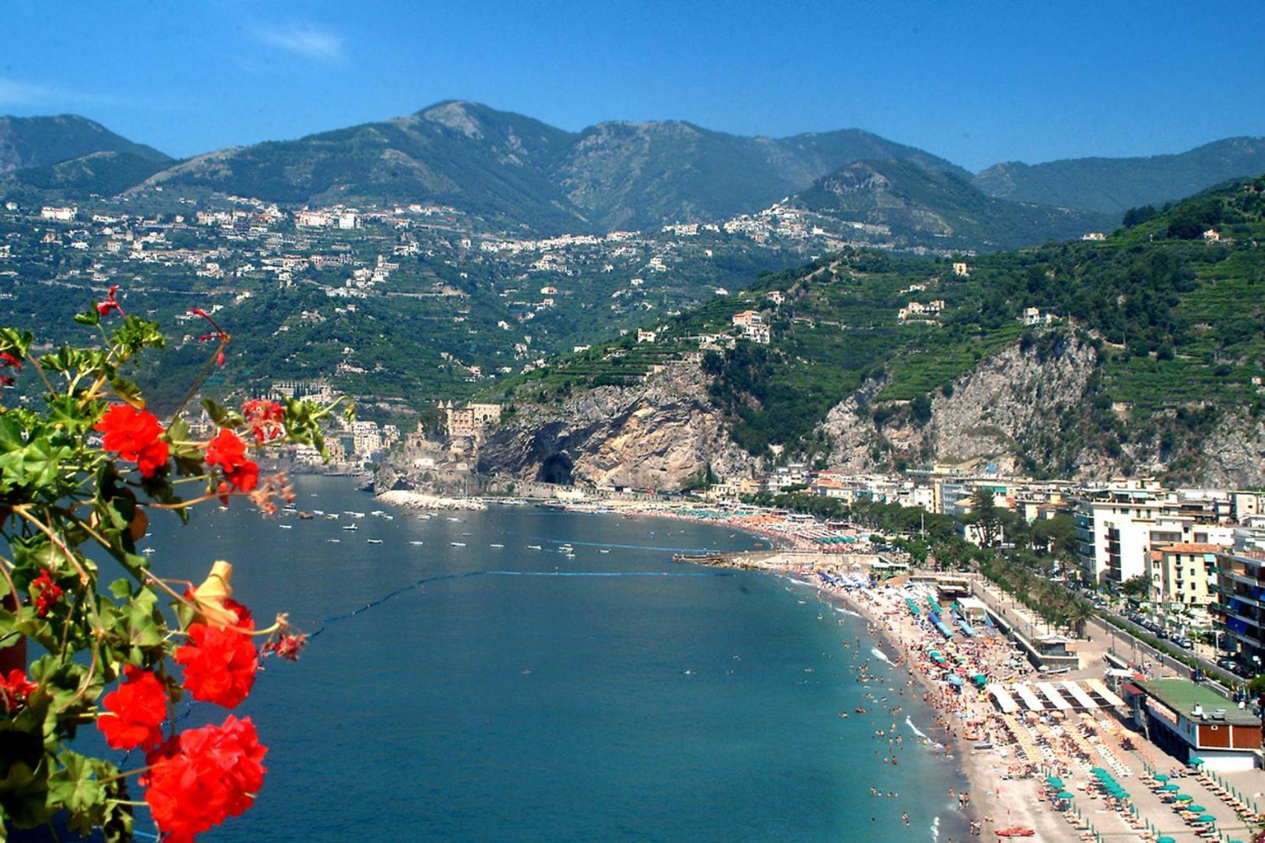 Hotel Pensione Reale Maiori Bagian luar foto